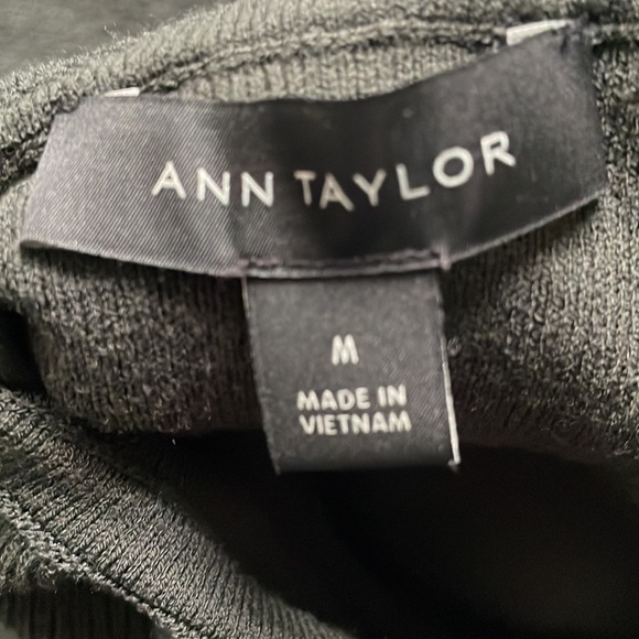 Ann Taylor long sleeve tight knit off shoulder sweater dark green Sz M - Picture 4 of 6